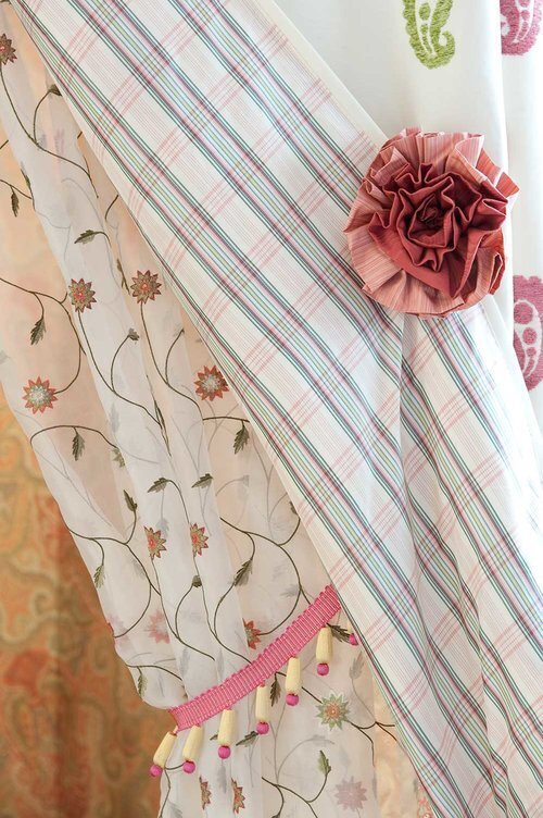 decorative_tent_embellishment_for_girls_room