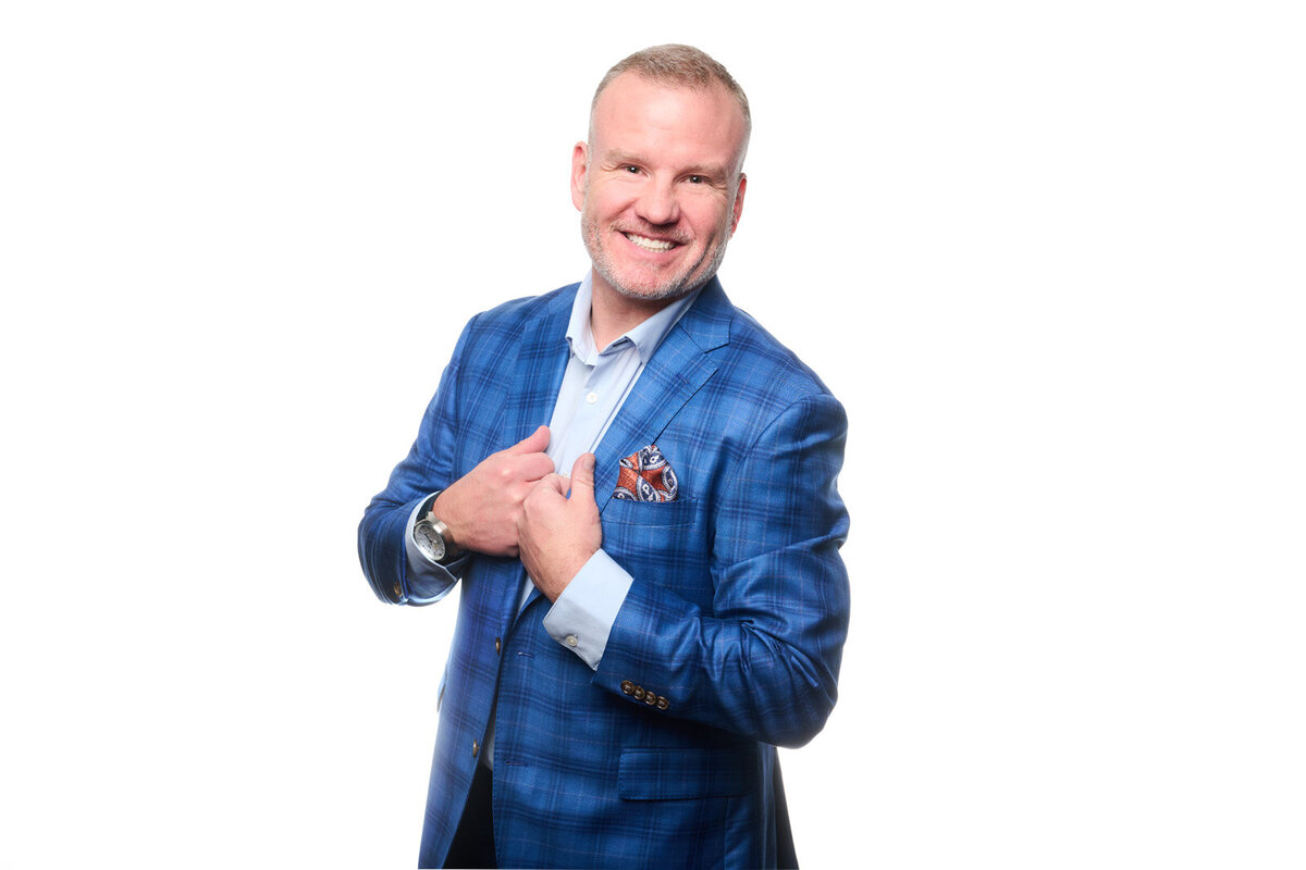 Headshot Photographer in Minneapolis Captures Confident Executive Portrait-95
