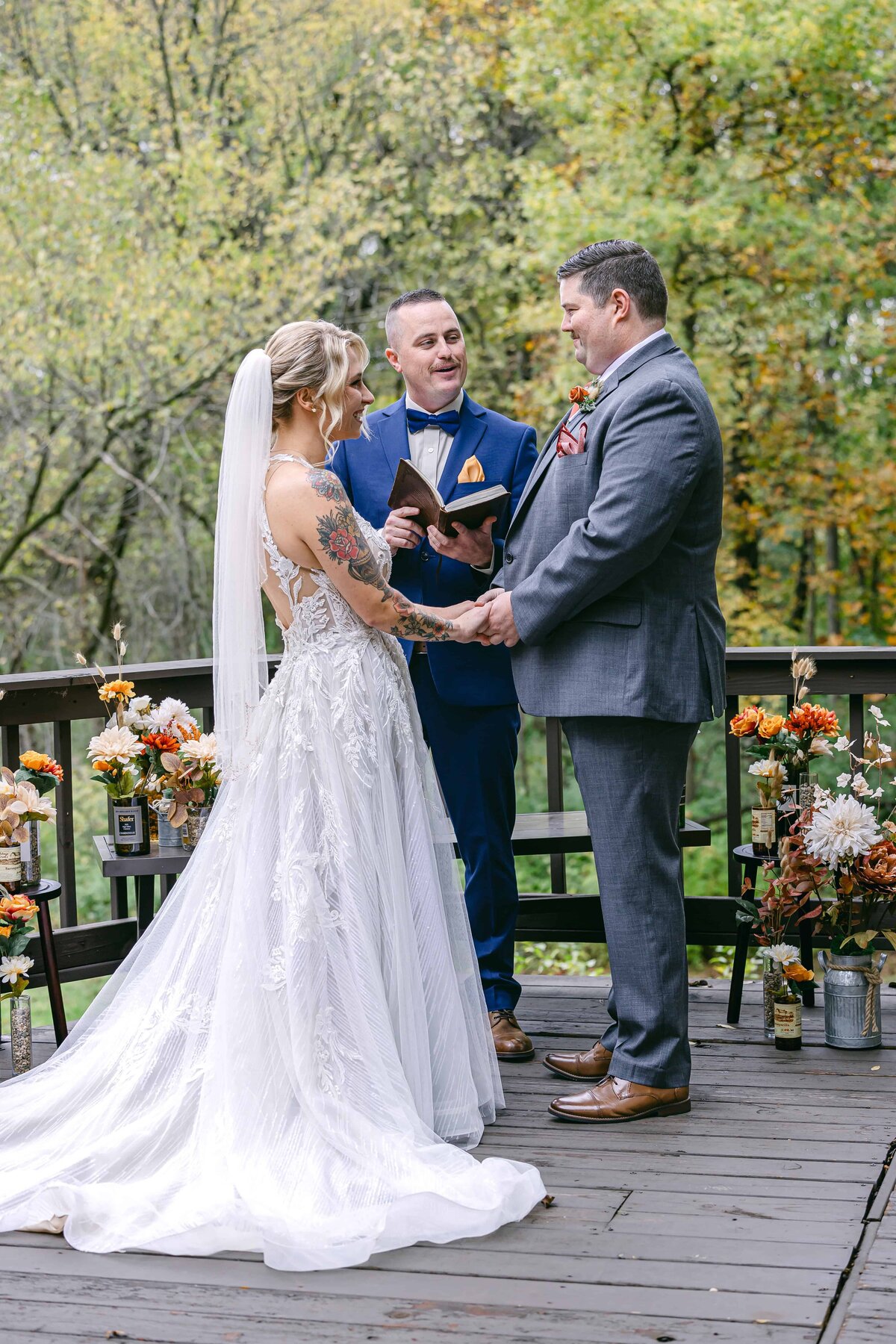 L-M_Intimate Oregon AirBnB Wedding_IMG_0294