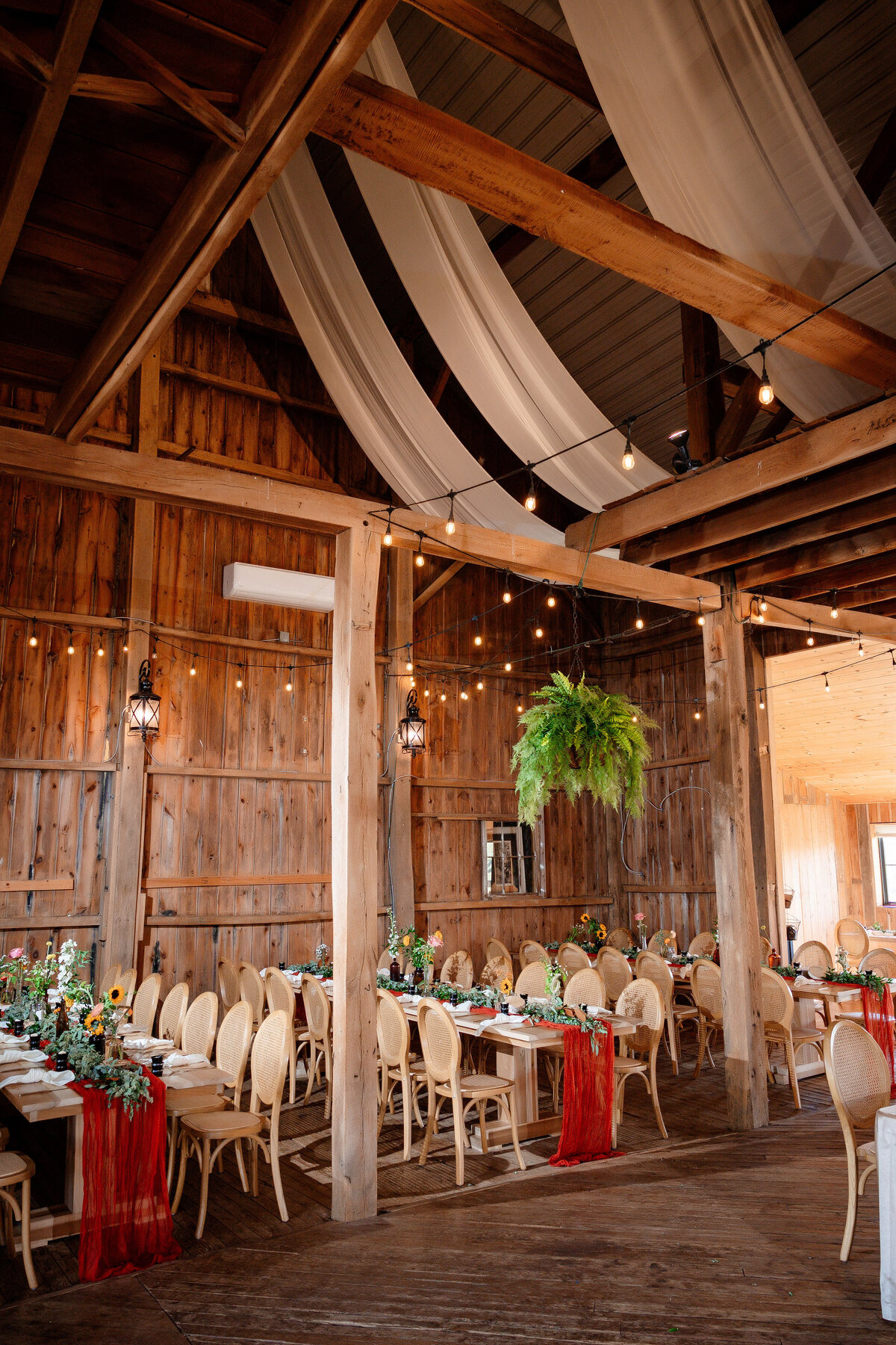 barn wedding at shady elms farm