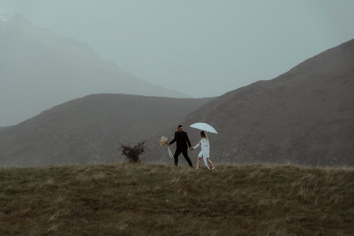 Luisa & Api (Queenstown, New Zeland) by The Berhardts2