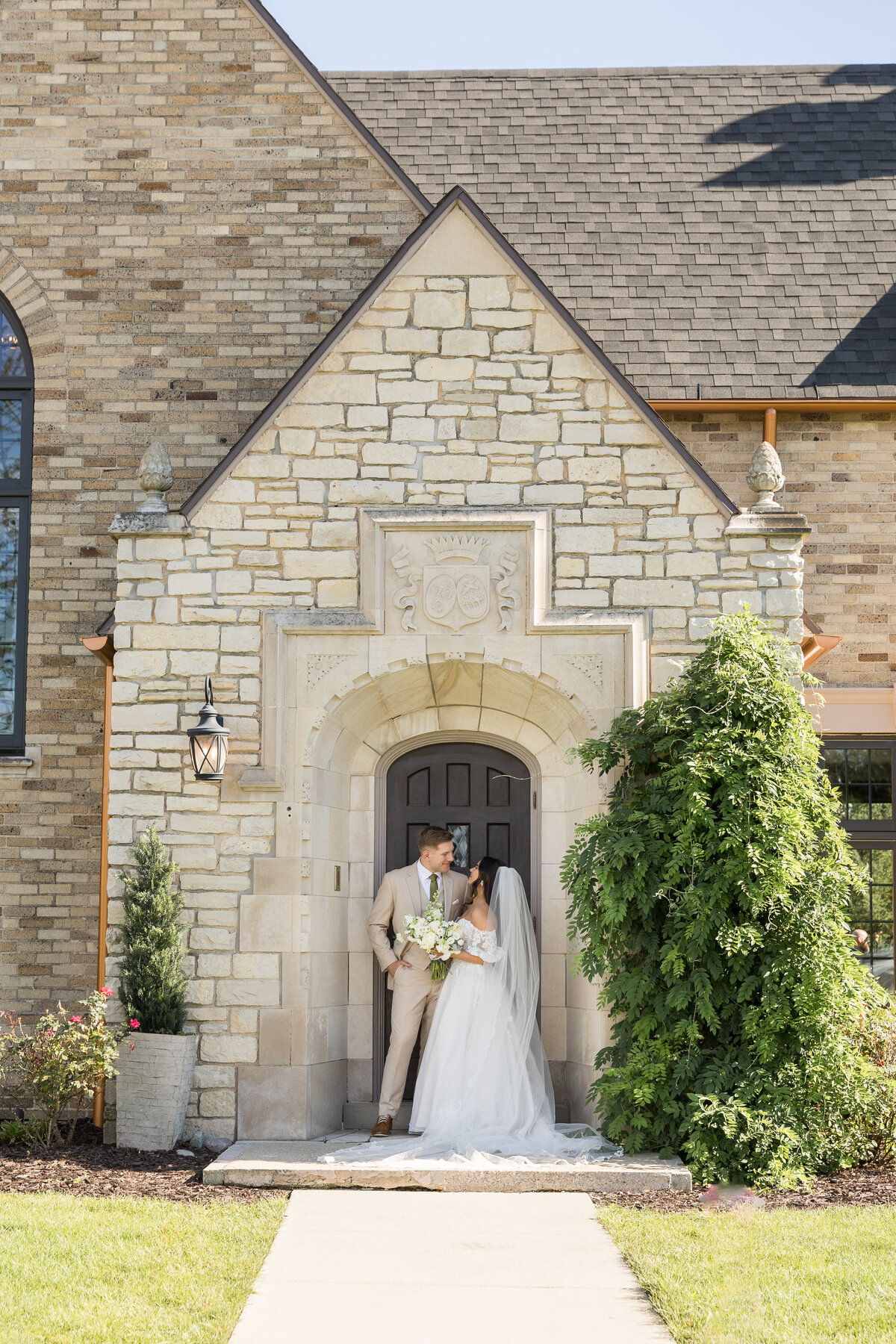 Grand Rapids Wedding Photography bride and groom photos