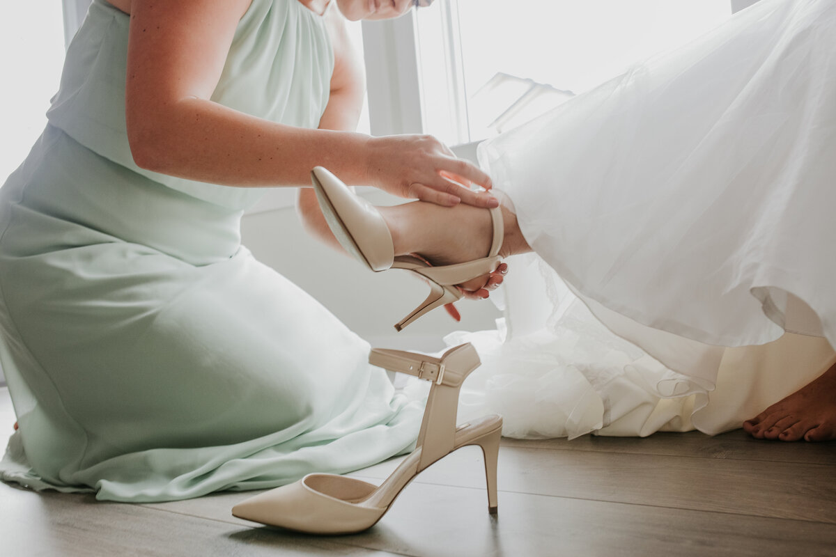 Strathmore-Wedding-Klaiber-Barn_GettingReady-178