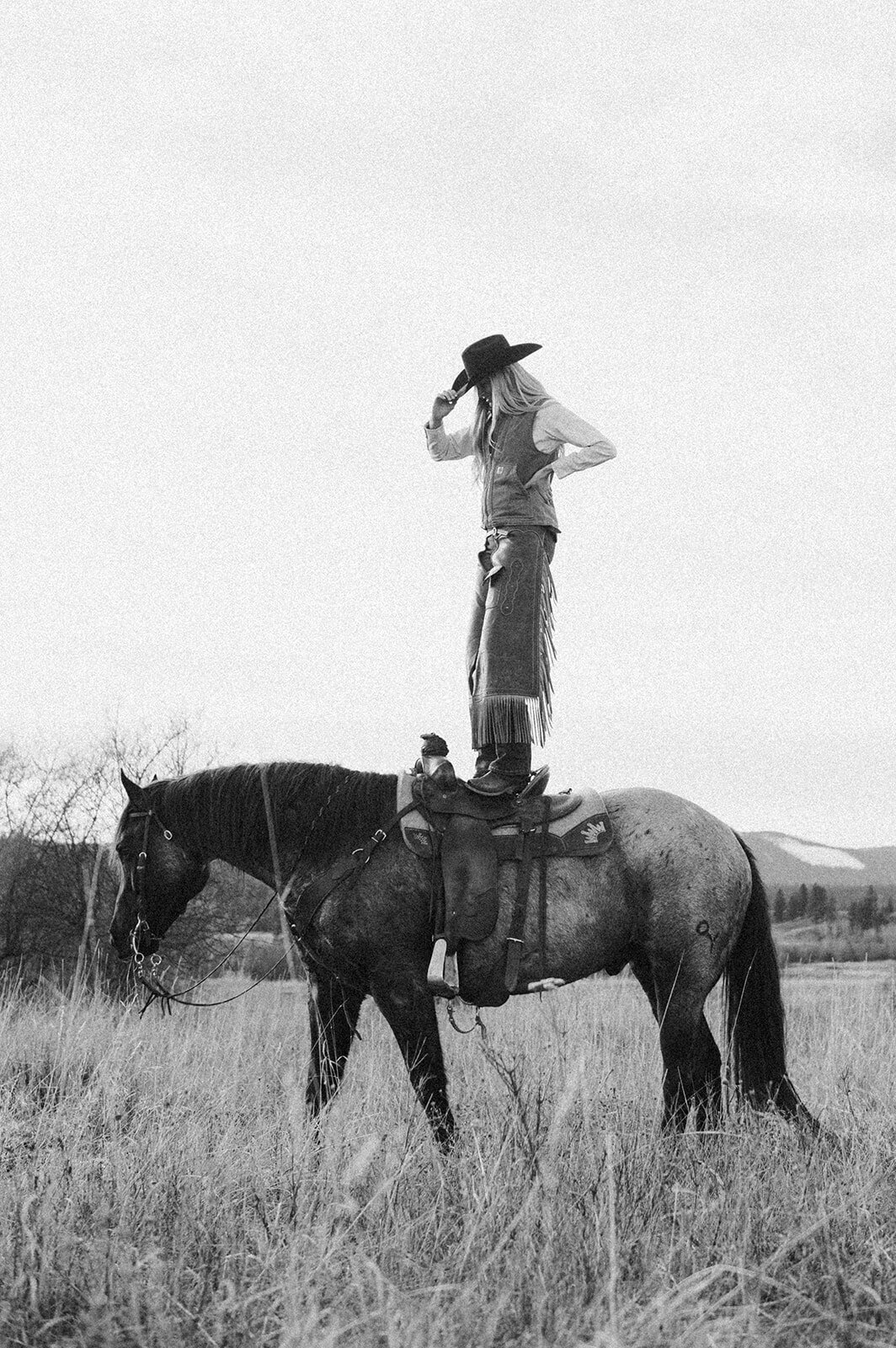 presley-gray-photo-montana-western-ranch-couples-photoshoot-2093-2