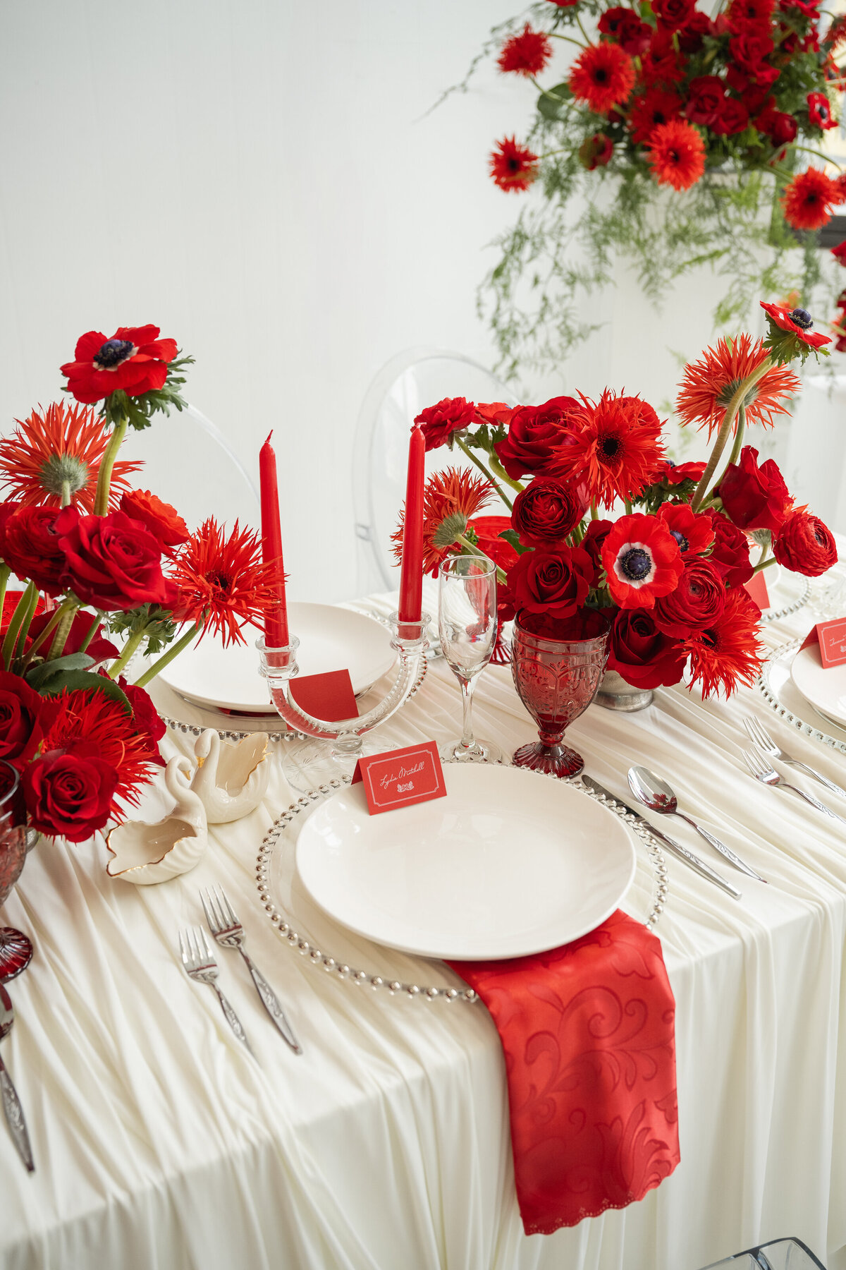 Studio-Lavonne-Batavia-New-York-RED-Styled-Shoot-Brittany-Ford-Photography-21