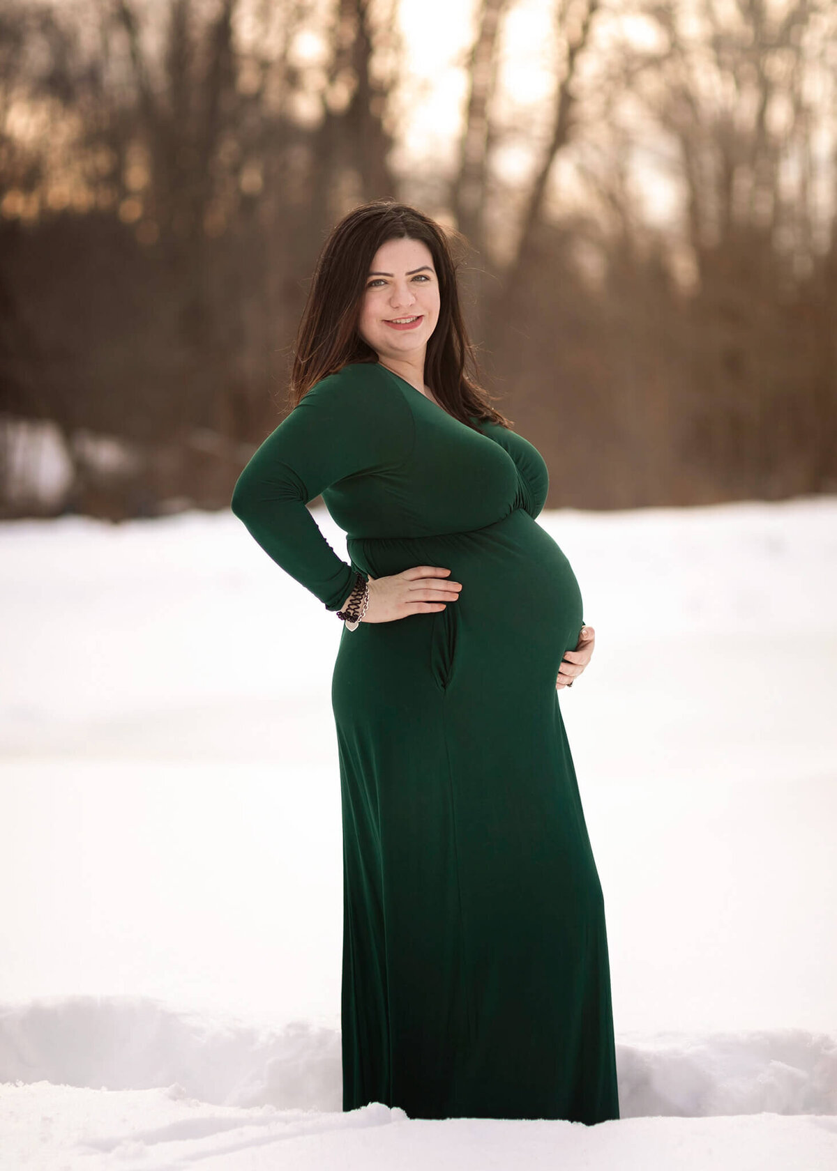 NJ Maternity photographer captures expecting mom