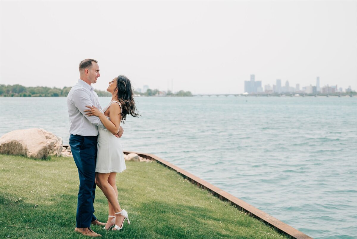 DETROIT-WEDDING-PHOTOGRAPHER-CAPTURED-BY-KELSEY-YACHT-CLUB-ENGAGEMENT-EA-89_websize