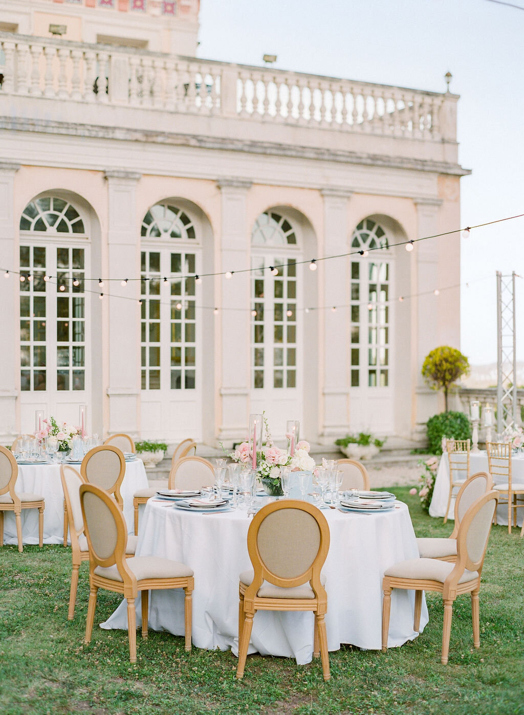 Jennifer Fox Weddings English speaking wedding planning & design agency in France crafting refined and bespoke weddings and celebrations Provence, Paris and destination Alyssa-Aaron-Wedding-Molly-Carr-Photography-Dinner-6