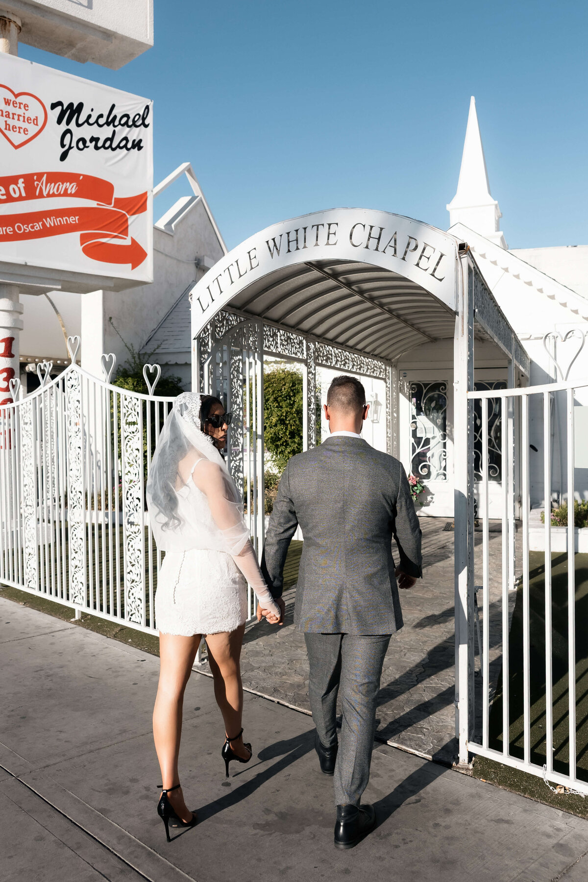 34riskyexposure_aimee-adrian_las-vegas-elopement-photography