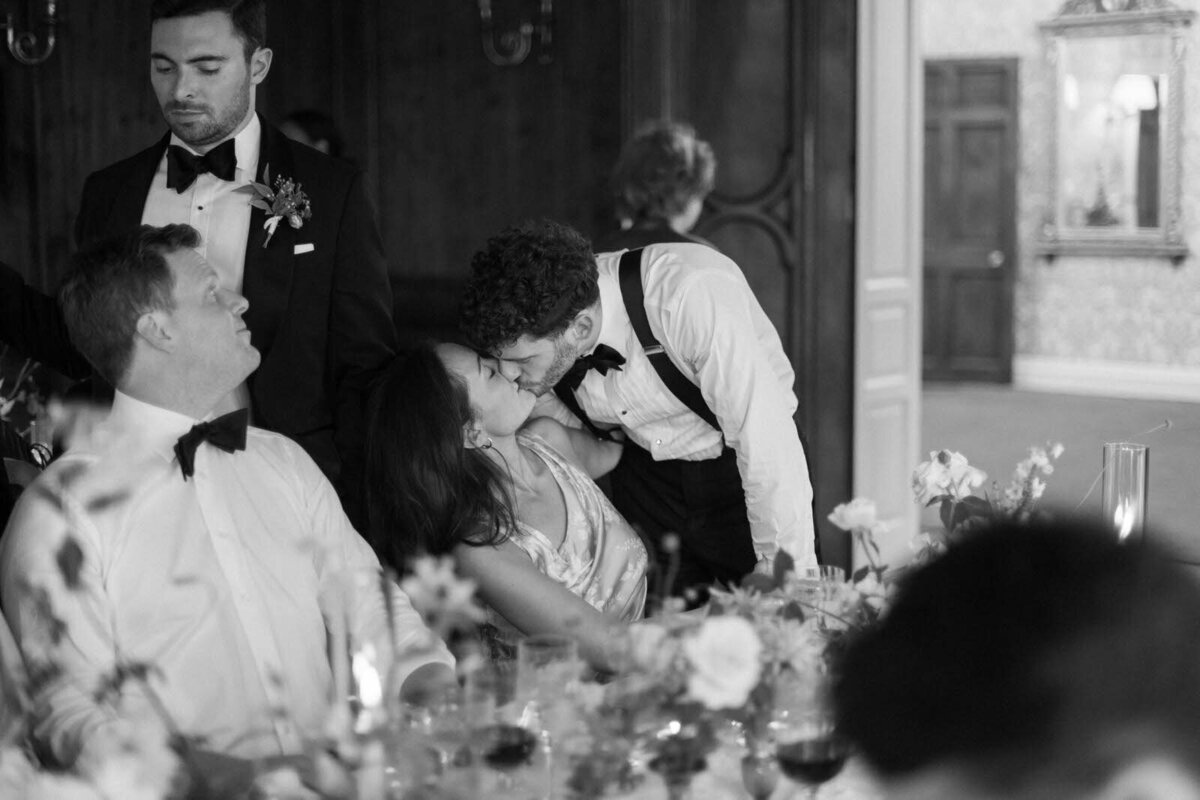 Flora_And_Grace_Analog_35mm_Editorial_Wedding_Photographer (1 von 1)-52