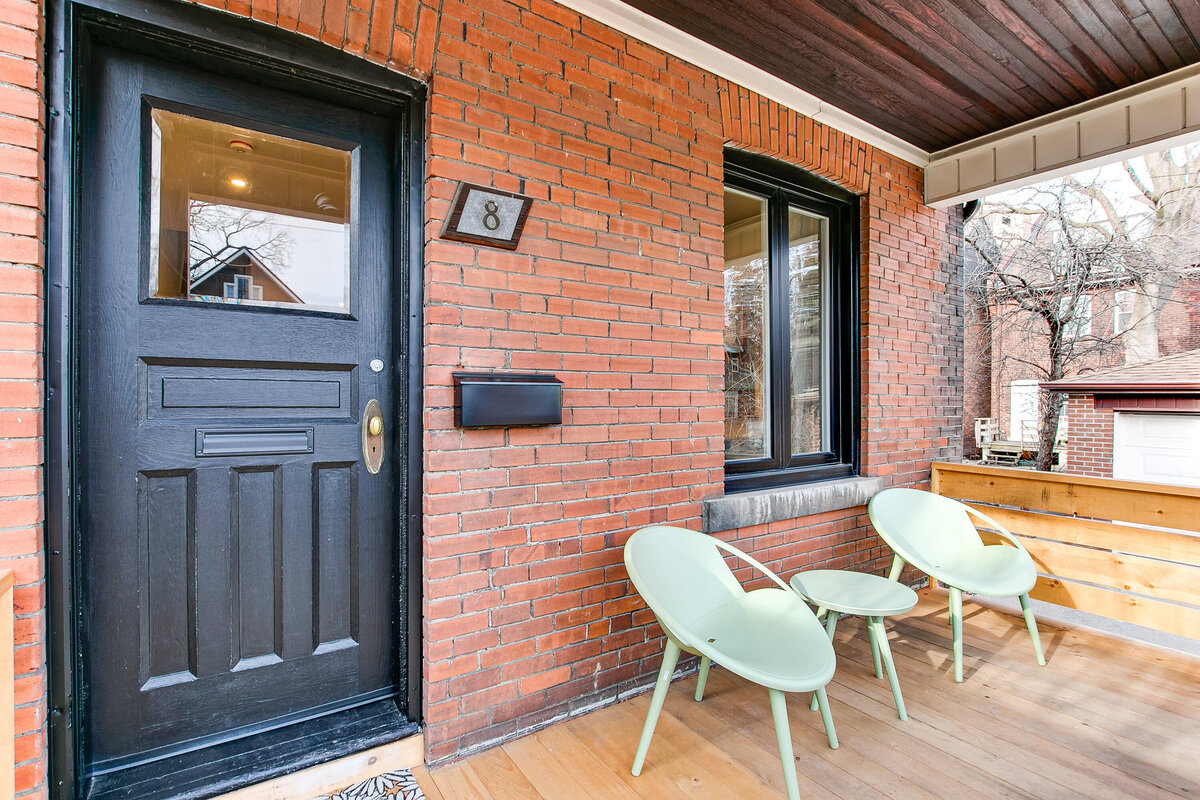 002_Porch
