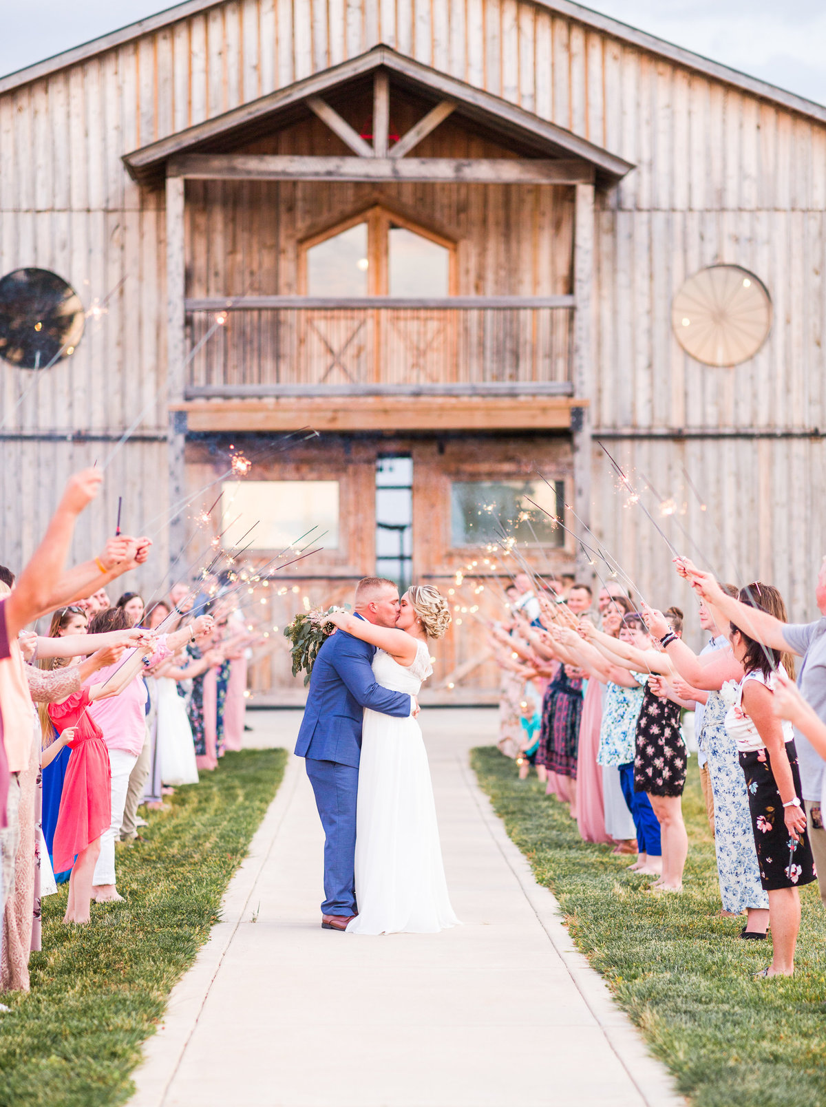 Rustic Barn Blush & Navy Wedding Elizabeth HIll Photography-18