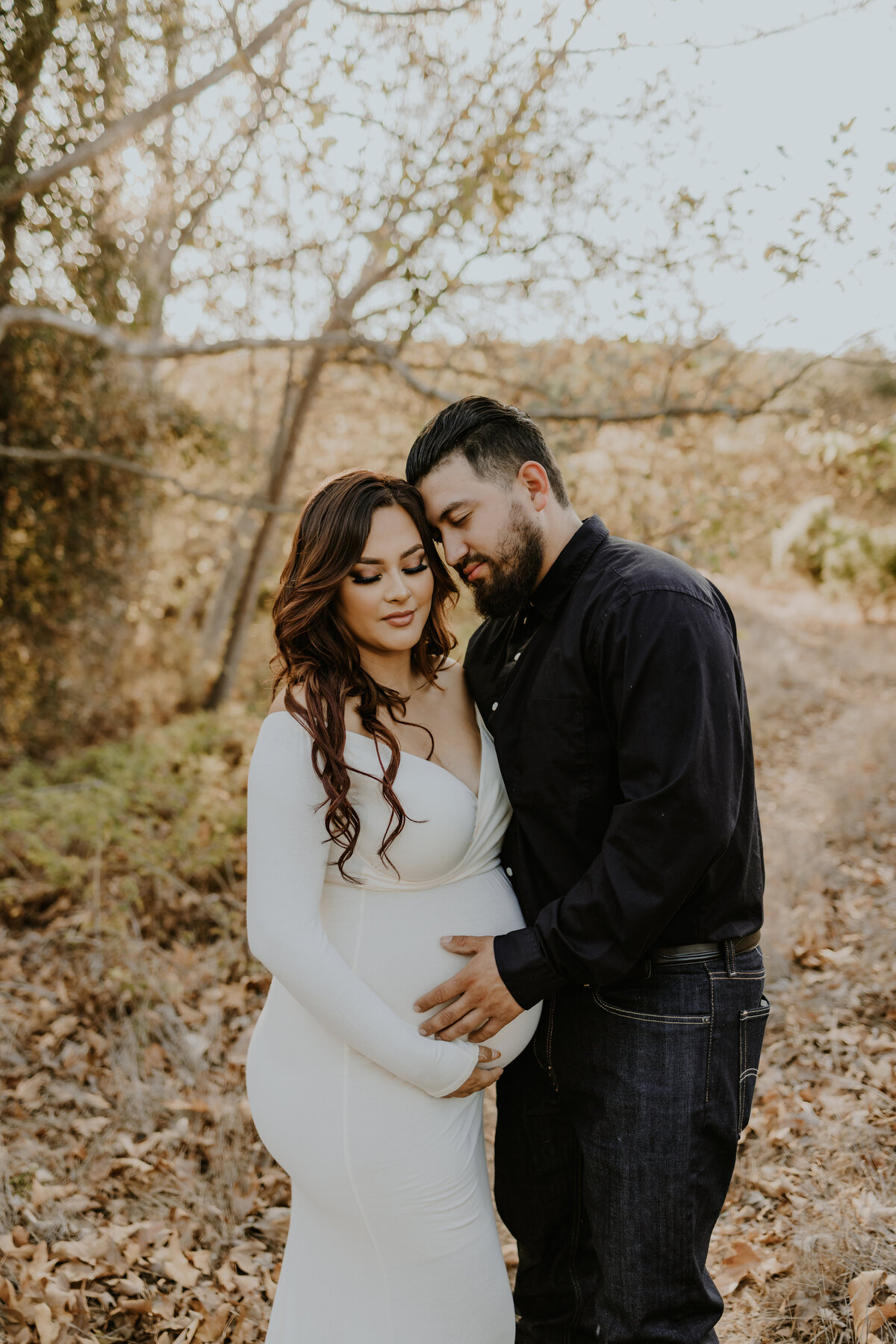 Dreamy and beautiful maternity photos with long dress Temecula, California Wedding and lifestyle photographer Yescphotography