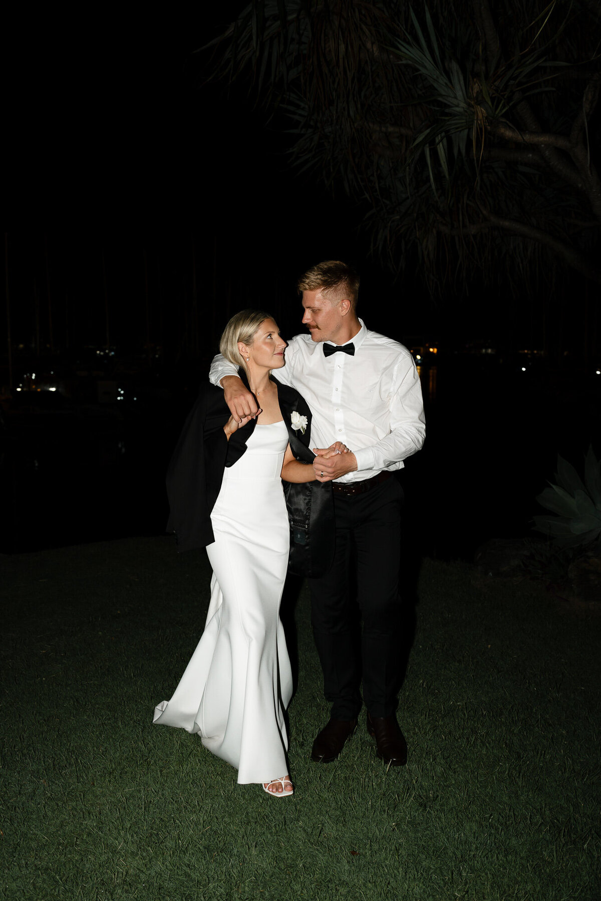 Ross Long Co - Annika & Toby - Previews - 6