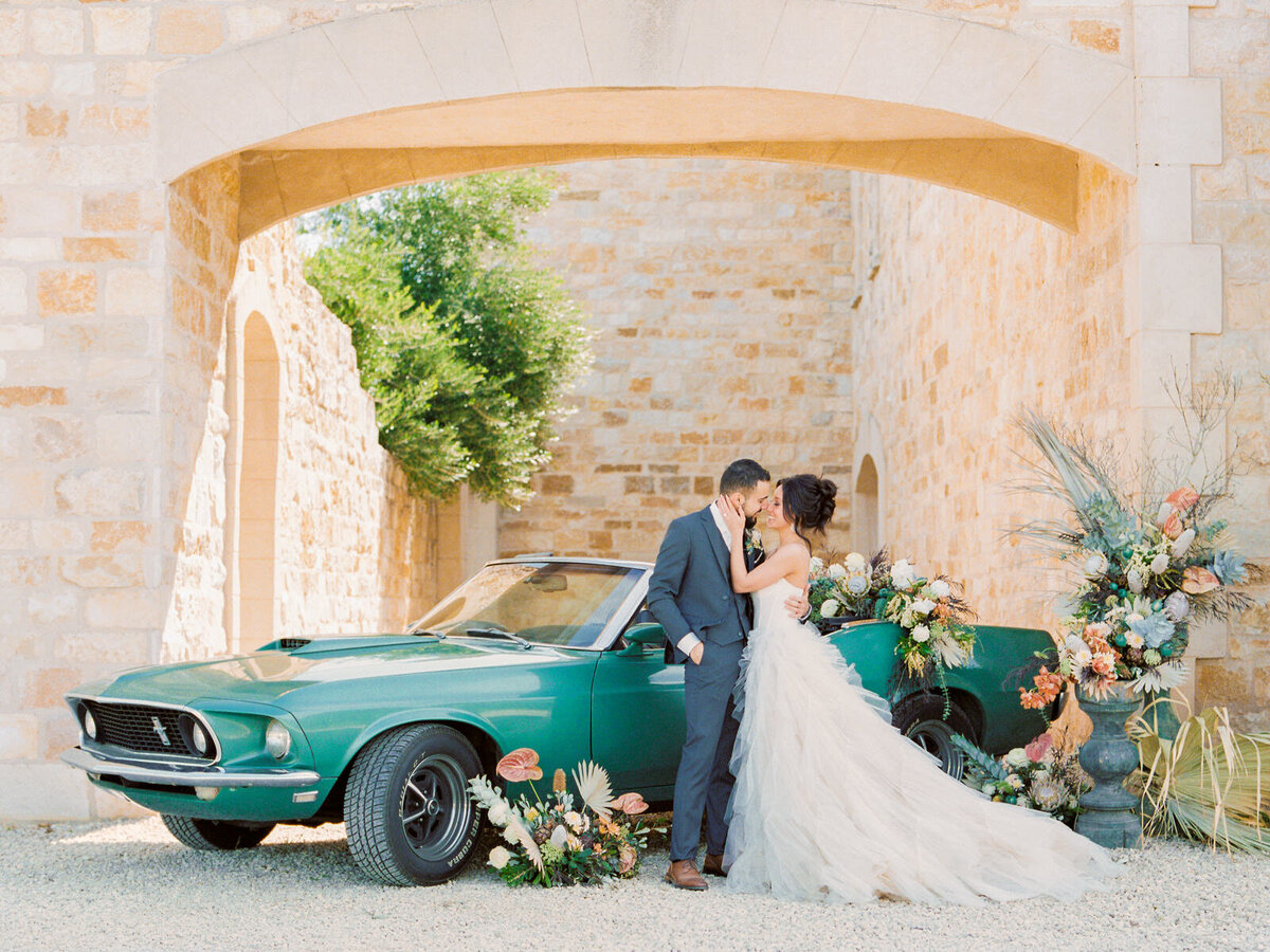 california-sunstone-winery-wedding-couple-classic-car-kassieanaphotography.com