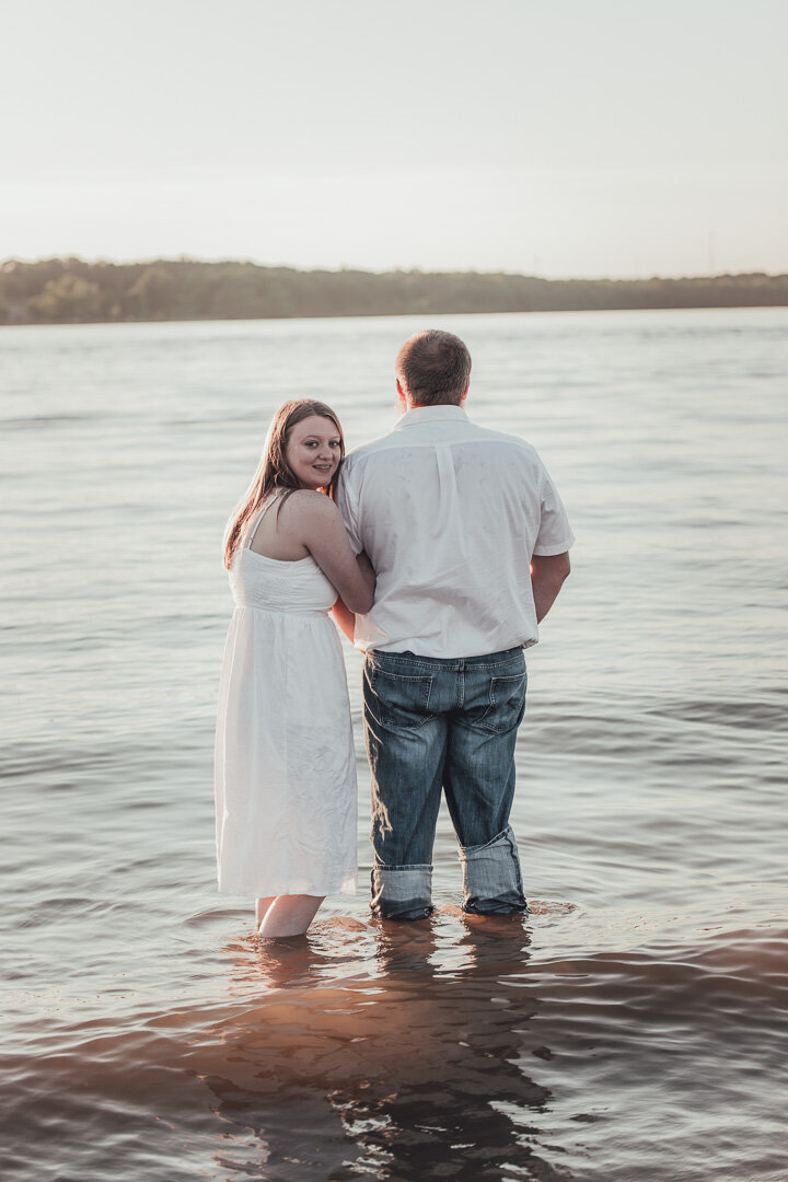 Mackenzie an Zach couple's session0014