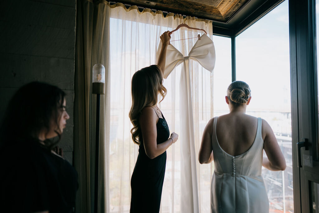 Sarah-brennan-events-wedding-in-brooklyn-the-river-cafe-38