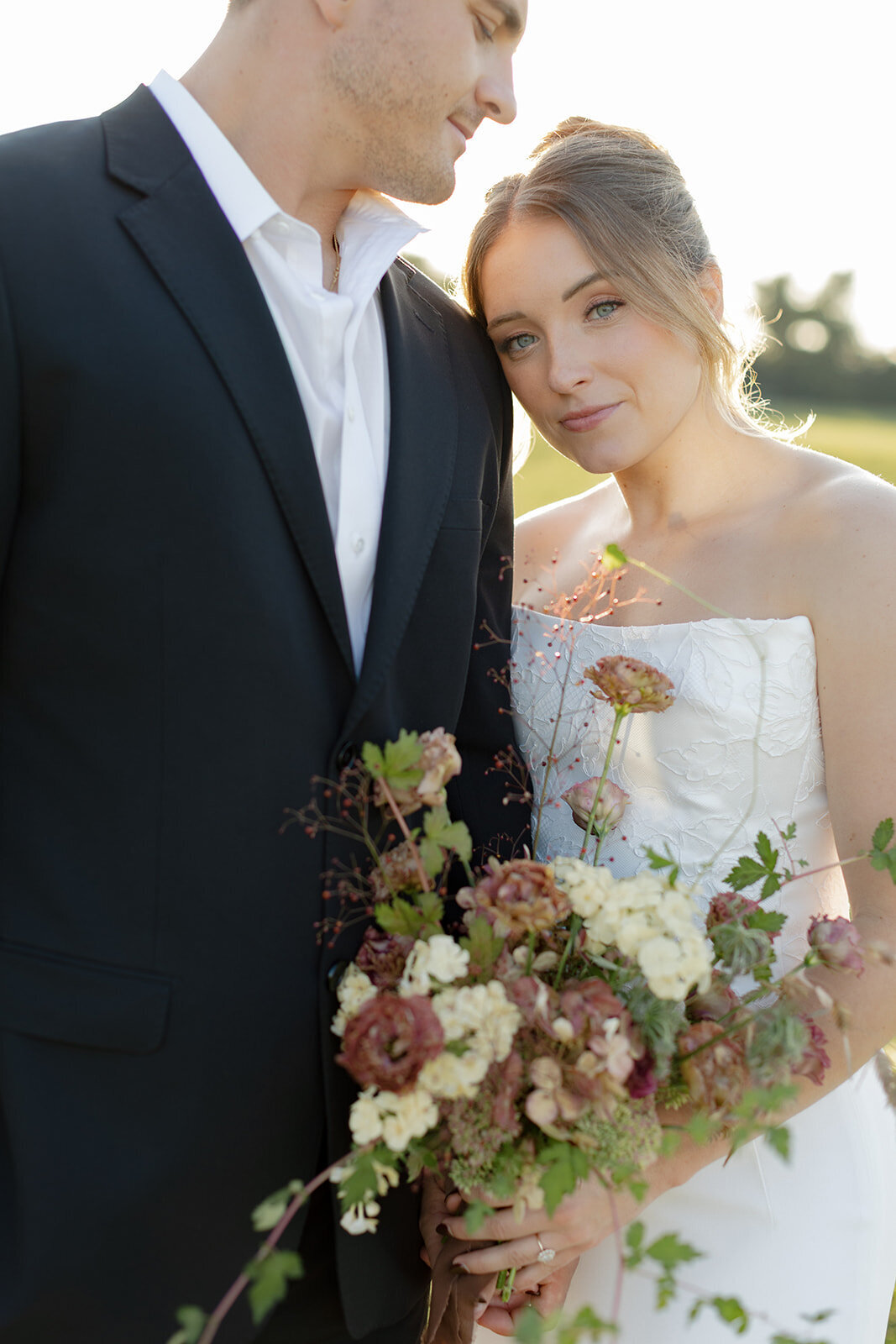 loui_photography_ever_weddings_la_pointe_wedding_micro_luxury_wedding_bride-24