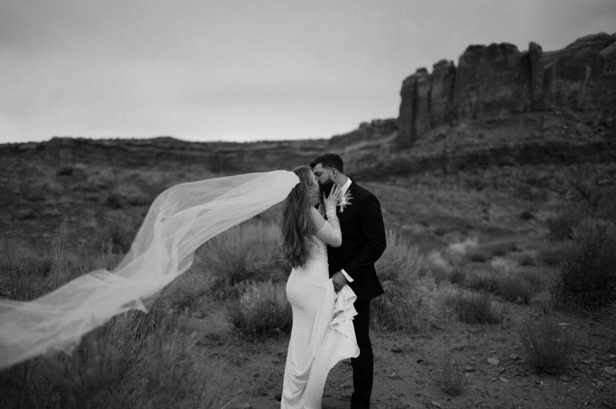 red-earth-moab-utah-wedding2780-2