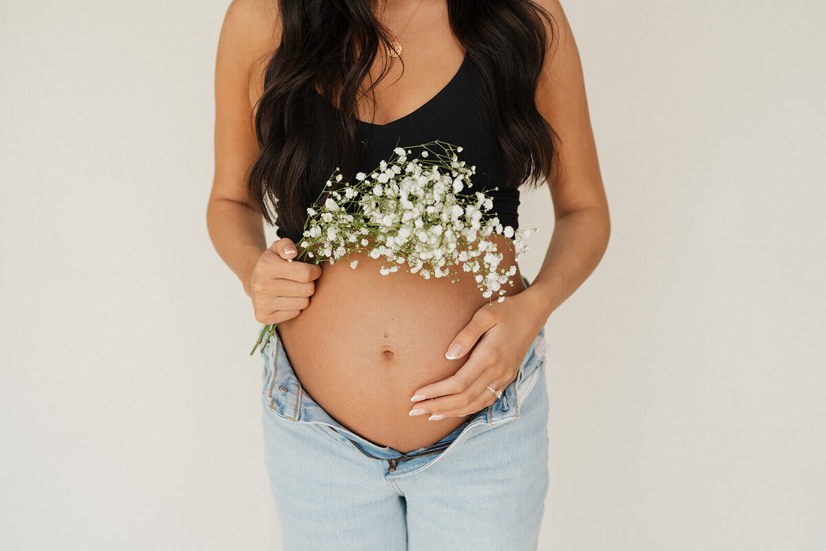 Maternity-session-detailed-shot-Rachel-Murray-photography