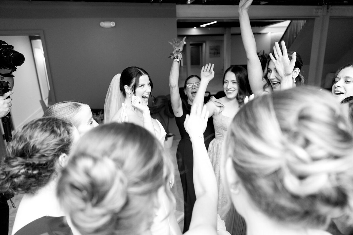 Annie&JackOrchardWeddingClevelandOhioGinaMariePrestiPhotography.jpg-257