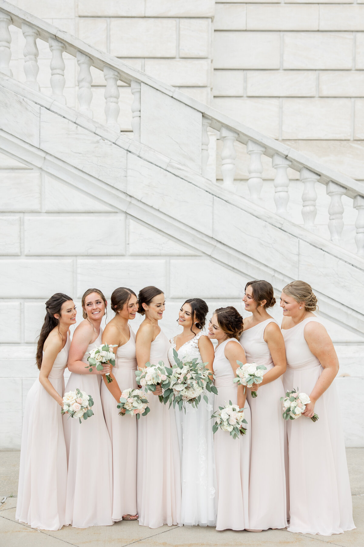 detroit-downtown-wedding-michigan-bride-groom-sweetest-heart-of-mary-church20
