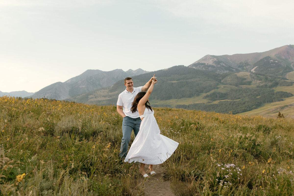 Abigail Anne Photography Colorado and Chicago Wedding and Couples Photographer — Portfolio Featured Story — Emily and Kayne's Engagement 3