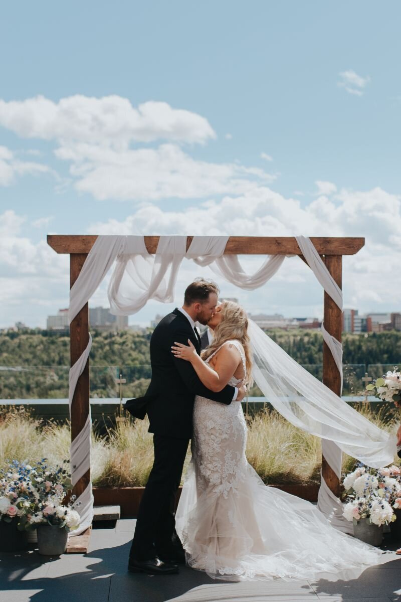 Downtown-Edmonton-Wedding-Photographer-36