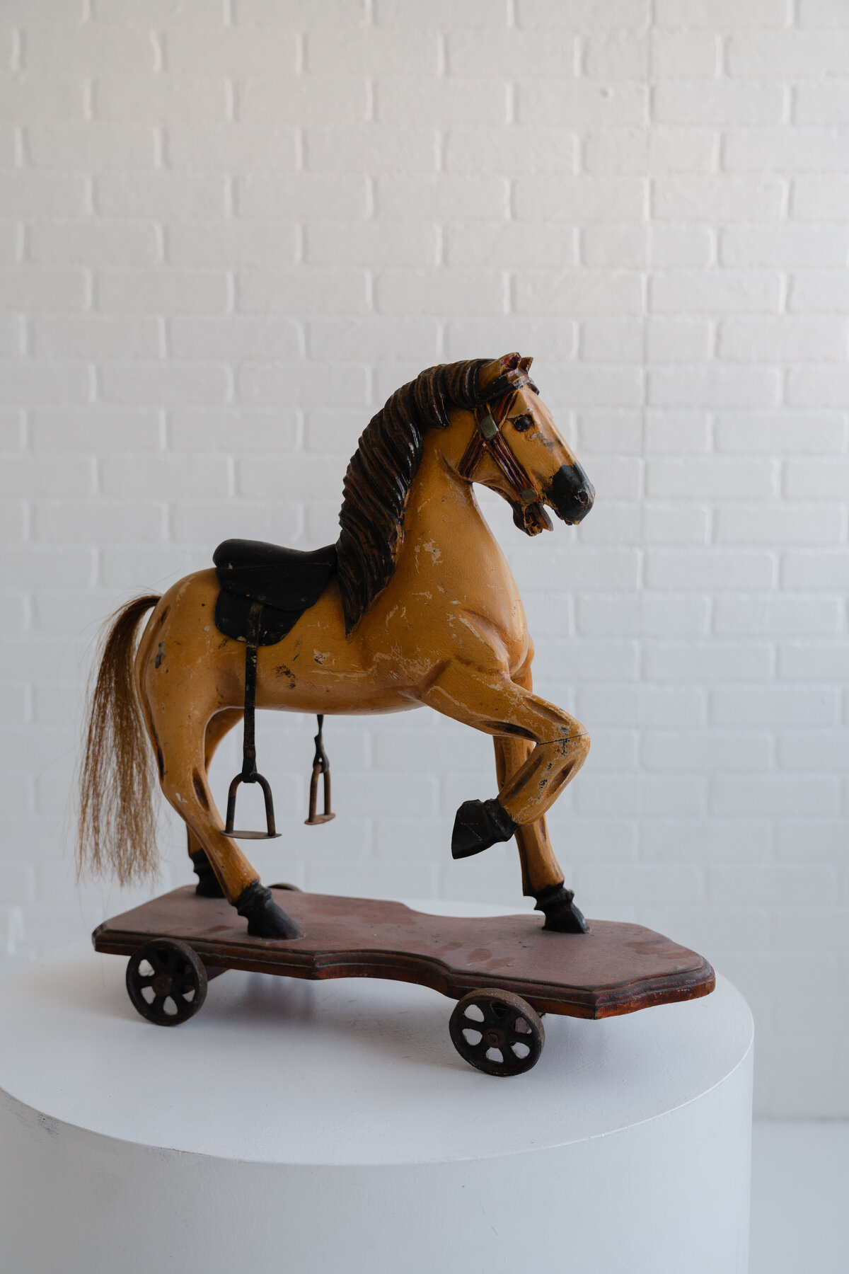 the-loft-props-125
