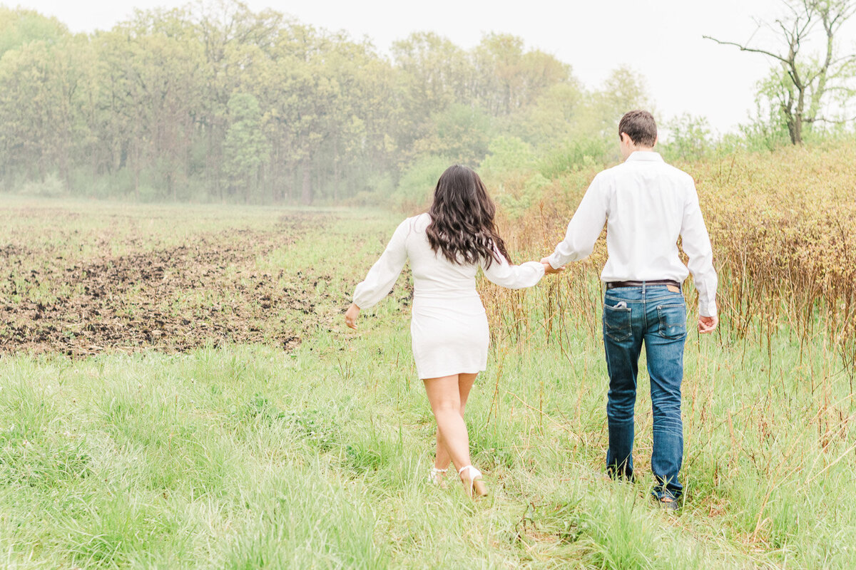 Meredith Mutza photography, Milwaukee based photographer, fall engagement session, spring engagement, engagement photoshoot, wisconsin wedding photographer, wedding photographer, milwaukee couples, milwaukee wisconsin, wisconsin spring engagement, spring couples photos, sunset photos