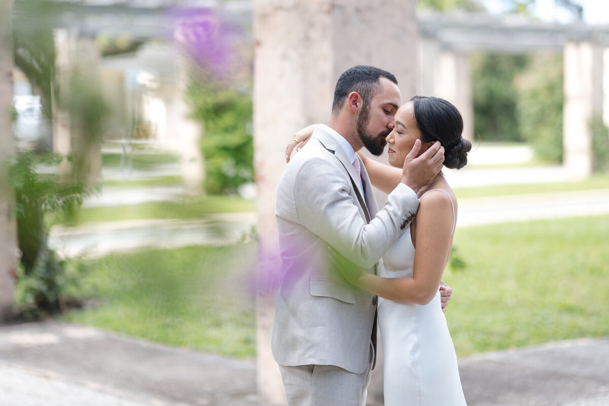 Wedding-portraits-Prado-Entrance-1