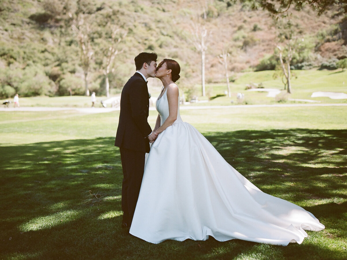 EMILY+CONOR-MCKINLEY-LAGUNA-BEACH-LOS-ANGELES-CALIFORNIA-WEDDING-LUXURY-UPSCALE-RANCH-AT-LB-35