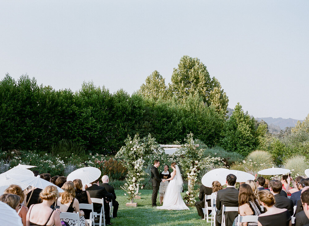 napa-wedding-photographers-dejaureguis-erin-courtney-solage-calistoga-wedding-0012