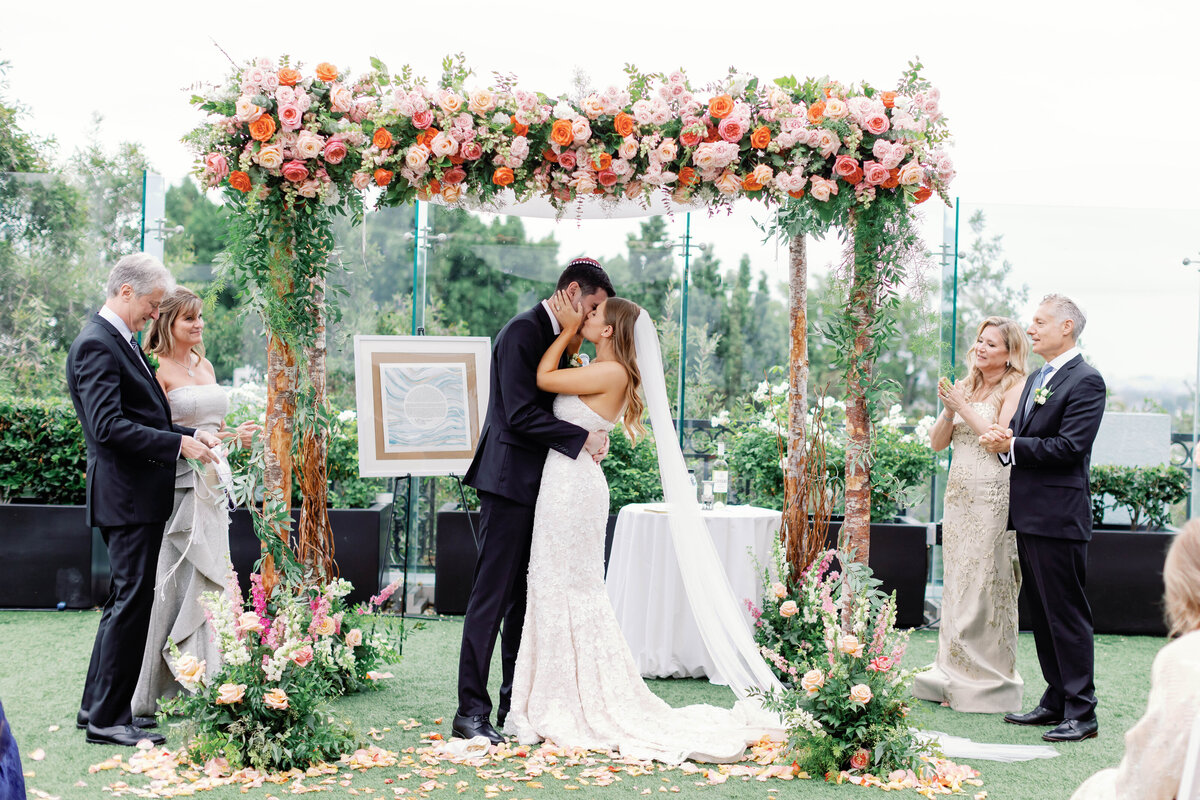 bride-and-groom-ceremony-kiss-at-the-london-west-hollywood