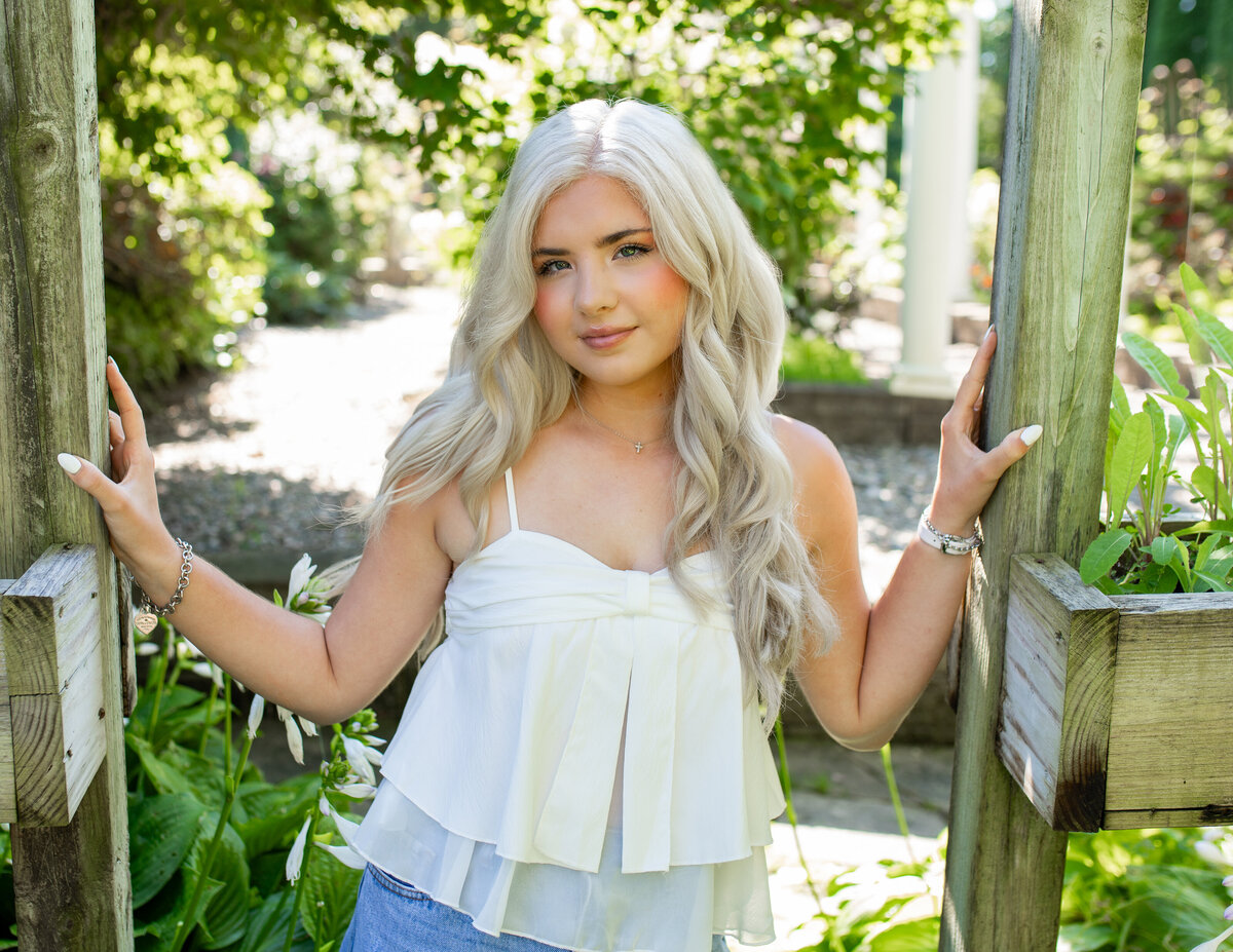 Brighton-michigan-senior-portrait-photographer-anadalai-photography