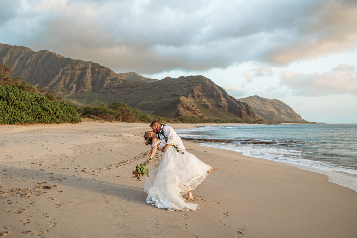 Hawaii-beach-elopement-84