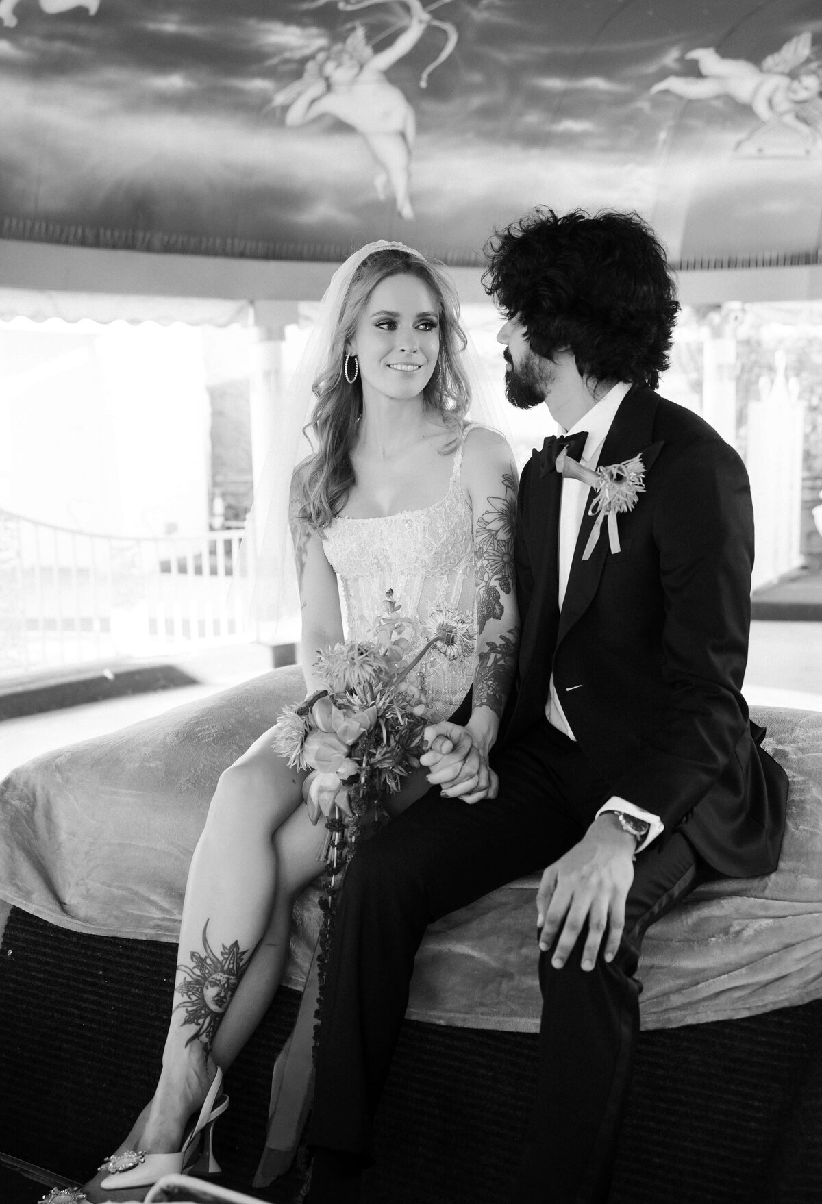 65riskyexposure_hayley-vikram_las-vegas-elopement-photography