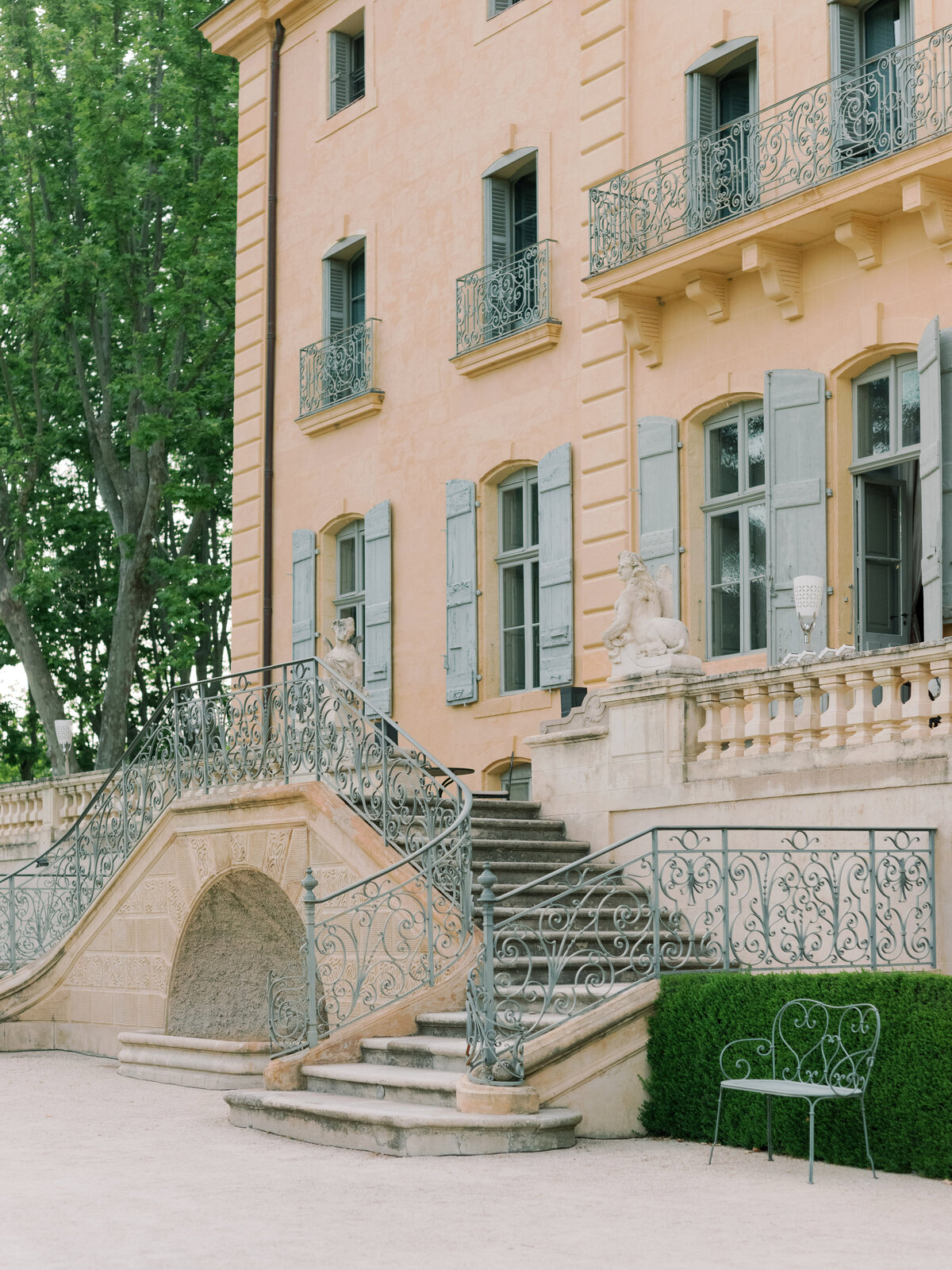 Jennifer Fox Weddings American wedding planning & design agency in Provence, crafting luxury weddings at Château de Fonscolombe sophieeptonphotographyjordynrichardwedpreview-5