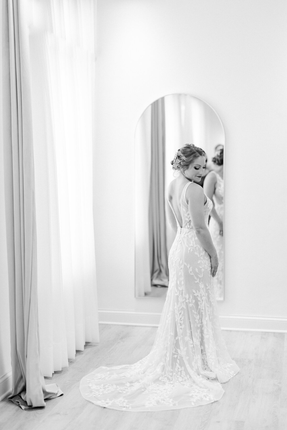 6_south_janesville_wisconsin_bridal_suite