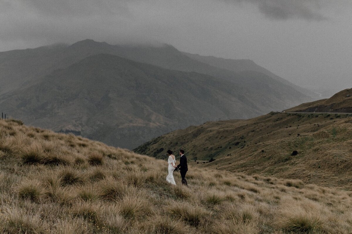 41_Queenstown_elopement_photographer-43_queenstown elopement photographer the remarkables