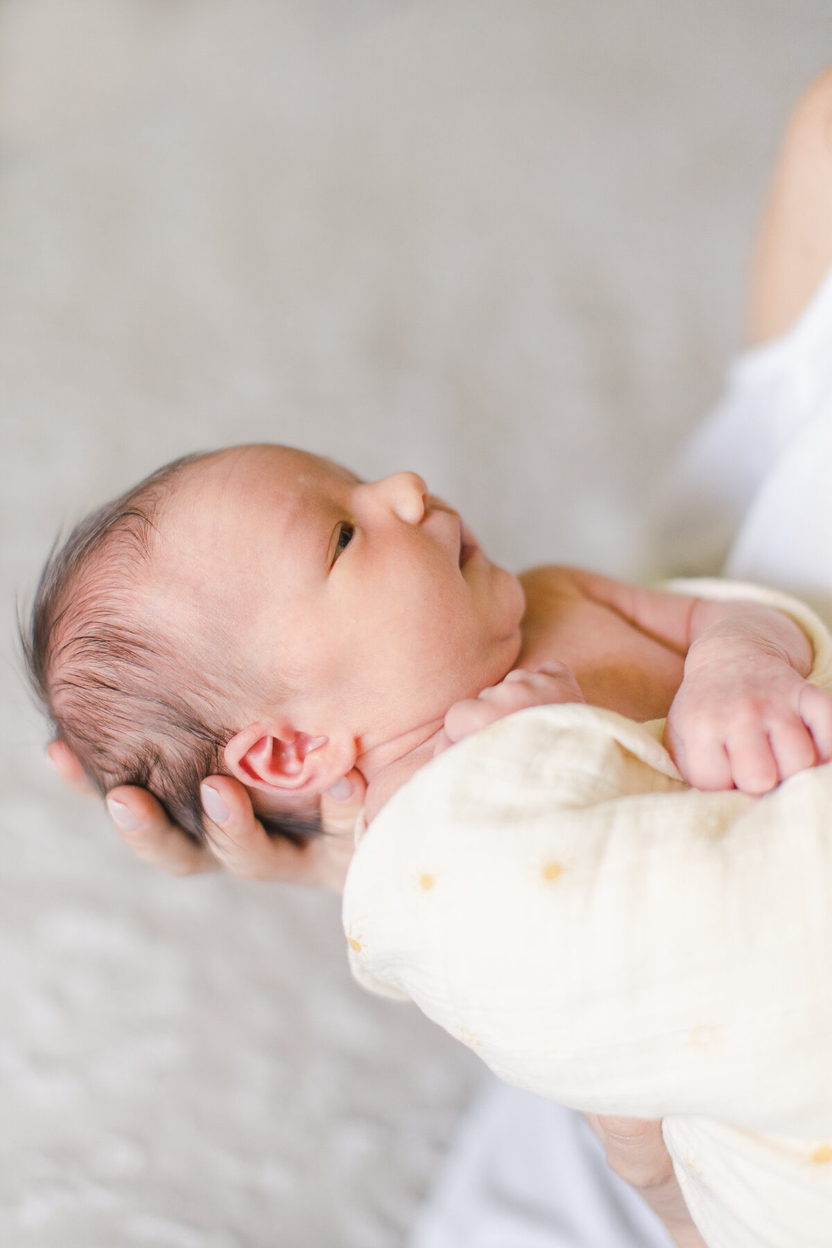 waterloo-ontario-newborn-at-home-lifestyle-session-DSC06209
