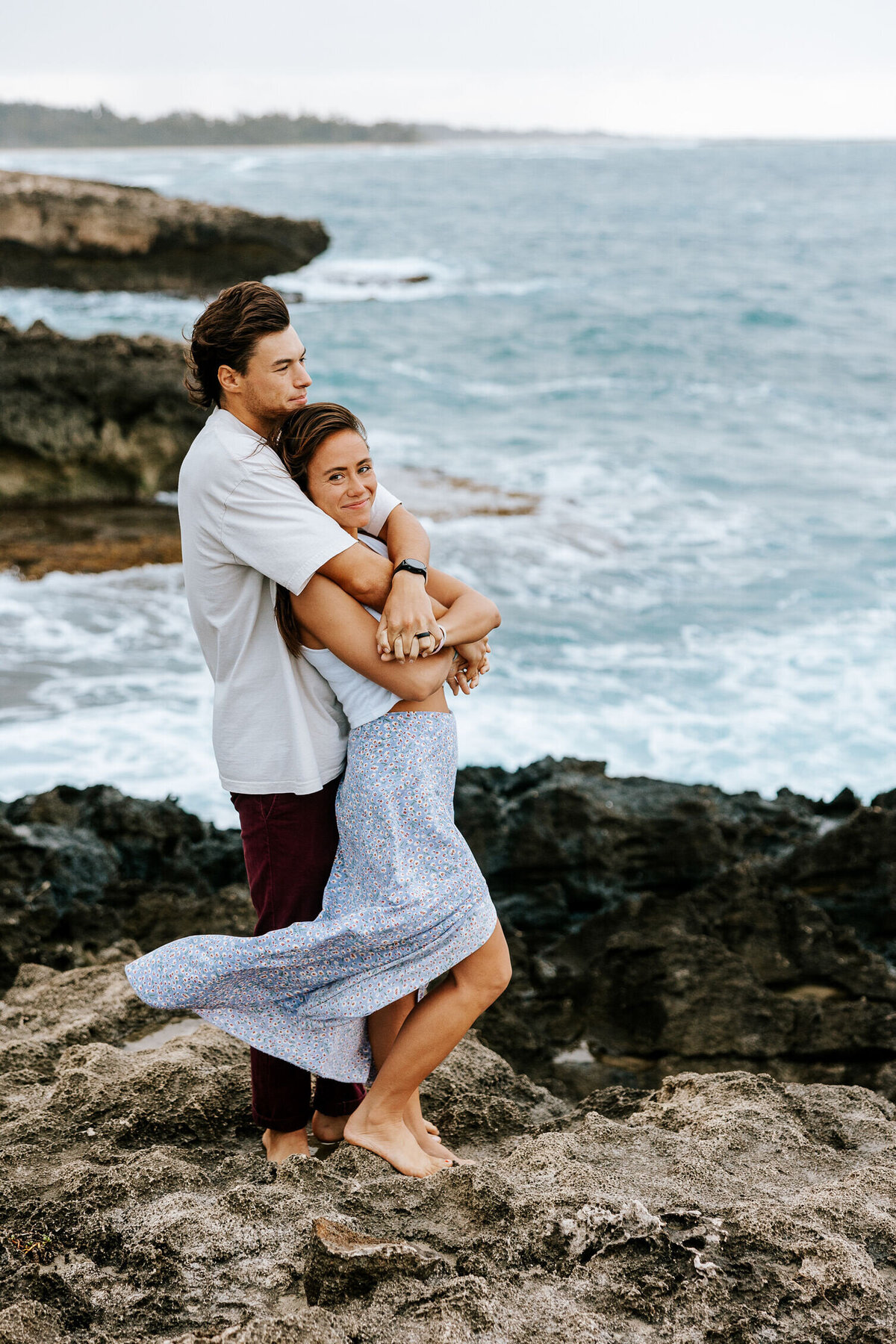 North_Shore_of_Oahu_Engagement_Photos_Skateboards_Laie_Kahuku_Haleiwa-08