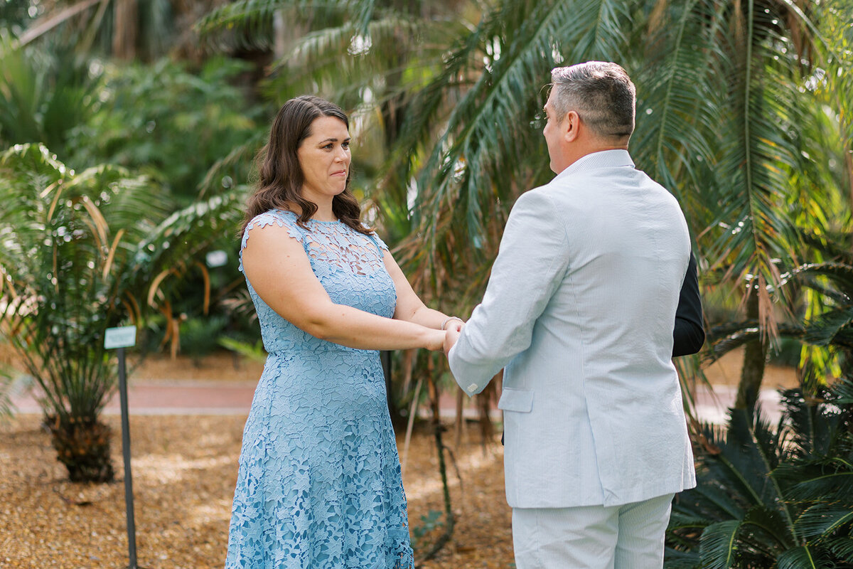 miranda-rose-photo-florida-park-elopement-gizella-kopsick-park-chantilly-chic-celebrations-10