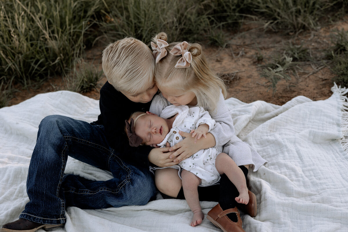 mary-wiebe-newborn-session (1)