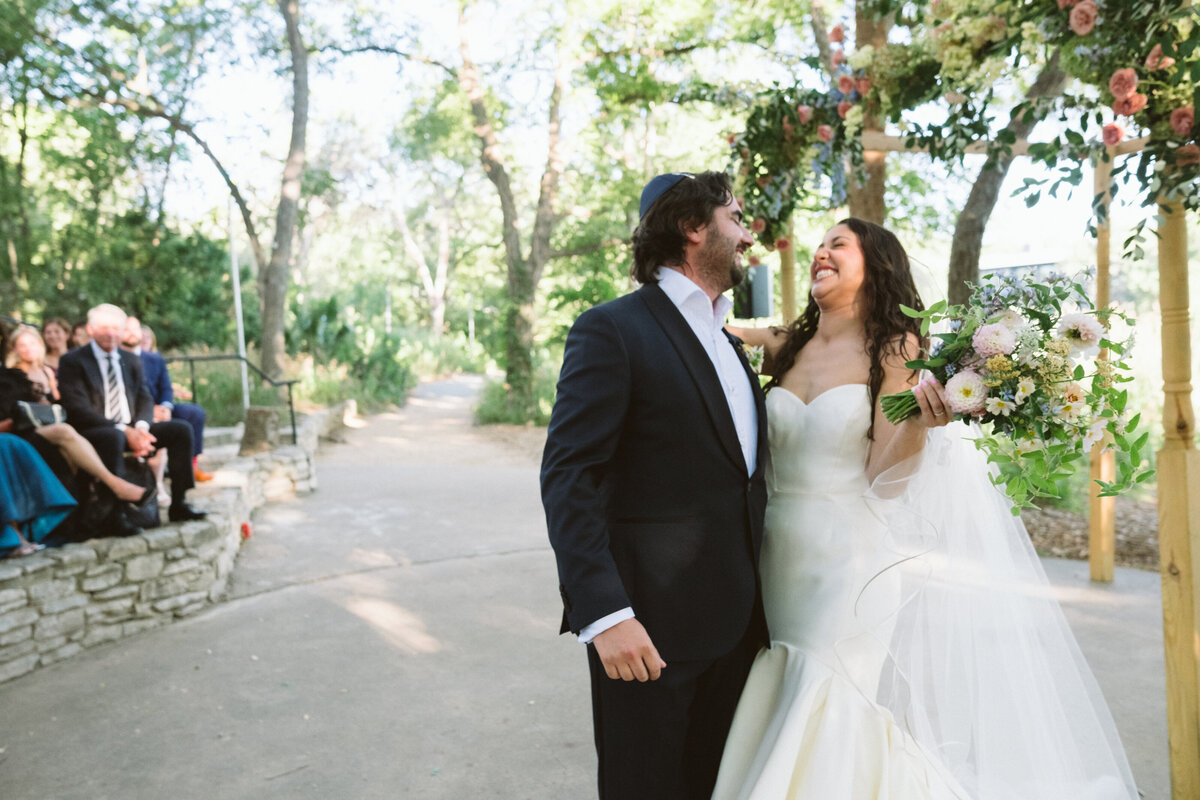 unposed_wedding