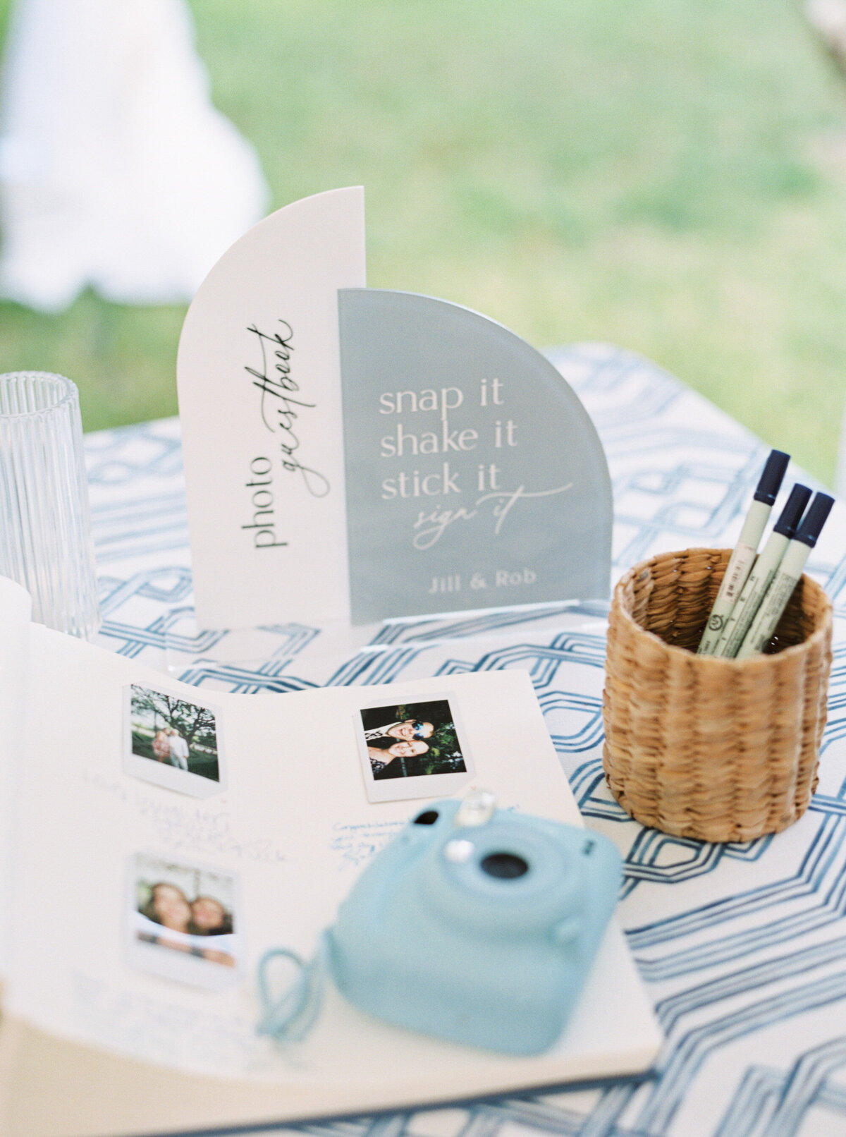 Emily March Photography Wilmington, North Carolina and Destination Wedding Engagement Photographer Heirloom Photography for Memorable Gatherings Light Airy Sentimental Imagery Images Weddings WeinsWedding_0794