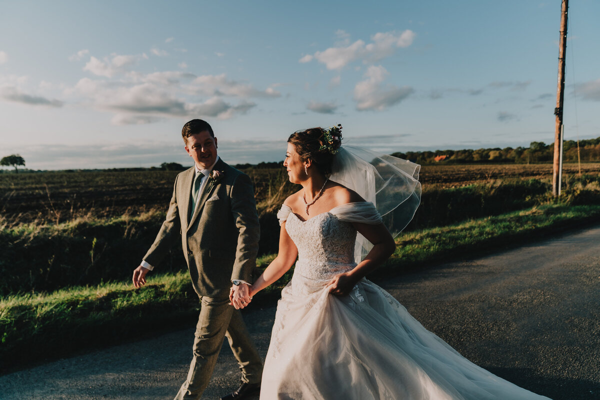 Compasses at Pattiswick Caley Photography Essex Wedding Photography -08