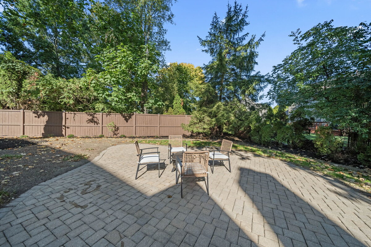 96-web-or-mls-A7407593