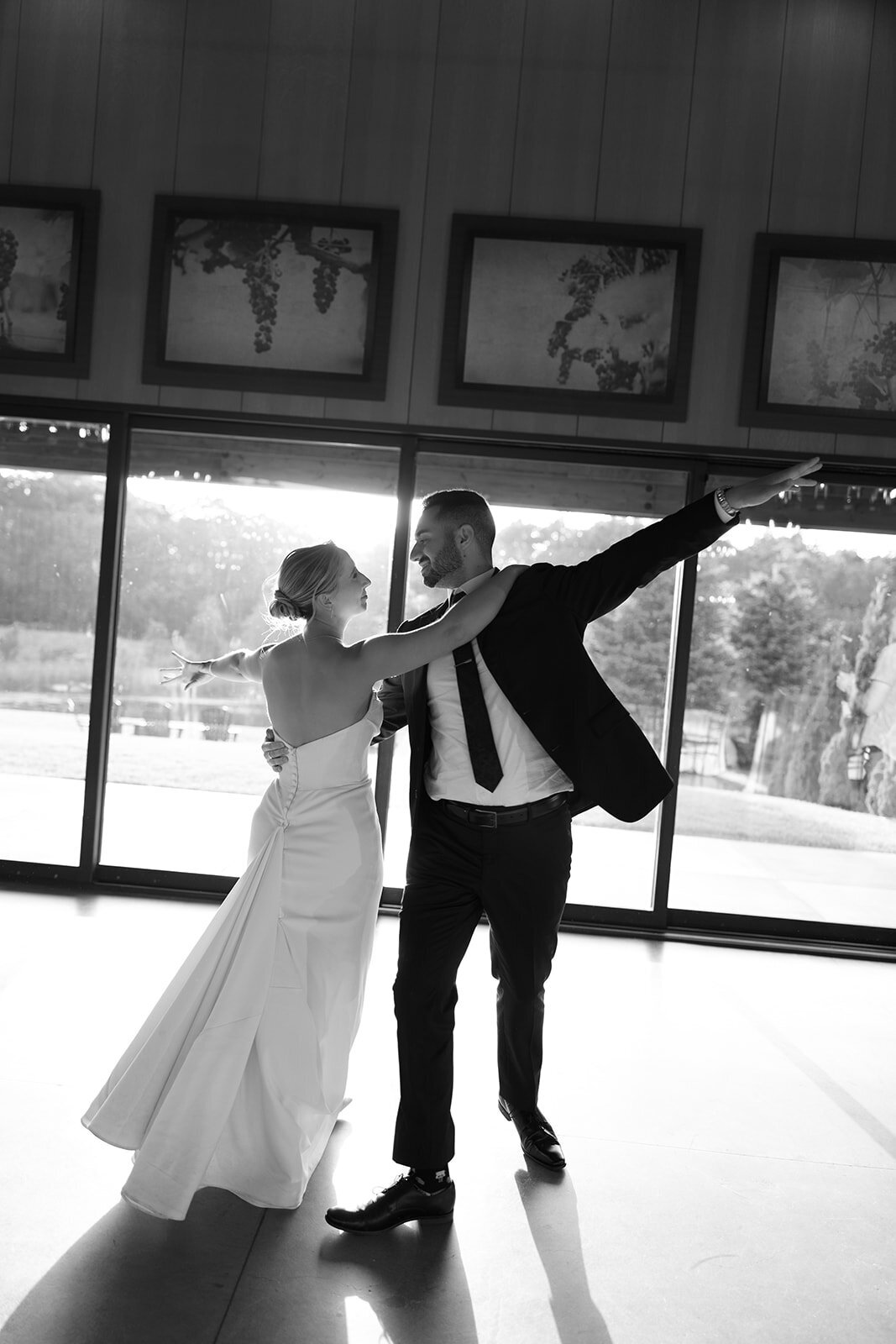loui_photography_7_vines_winery_summer_wedding_brittney_adi-27