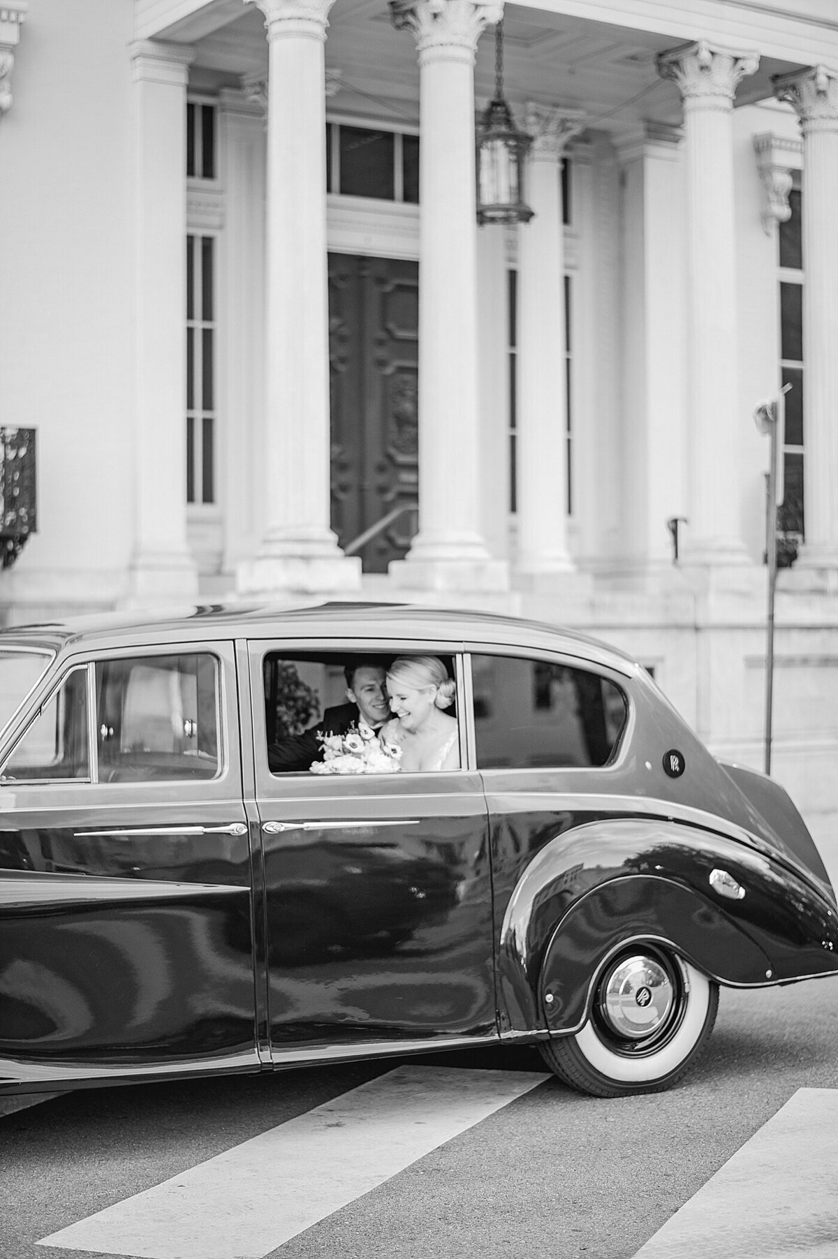 George-Peabody-Library-Baltimore-Wedding-Photographer-Lauren-R-Swann-photo_0022-photo